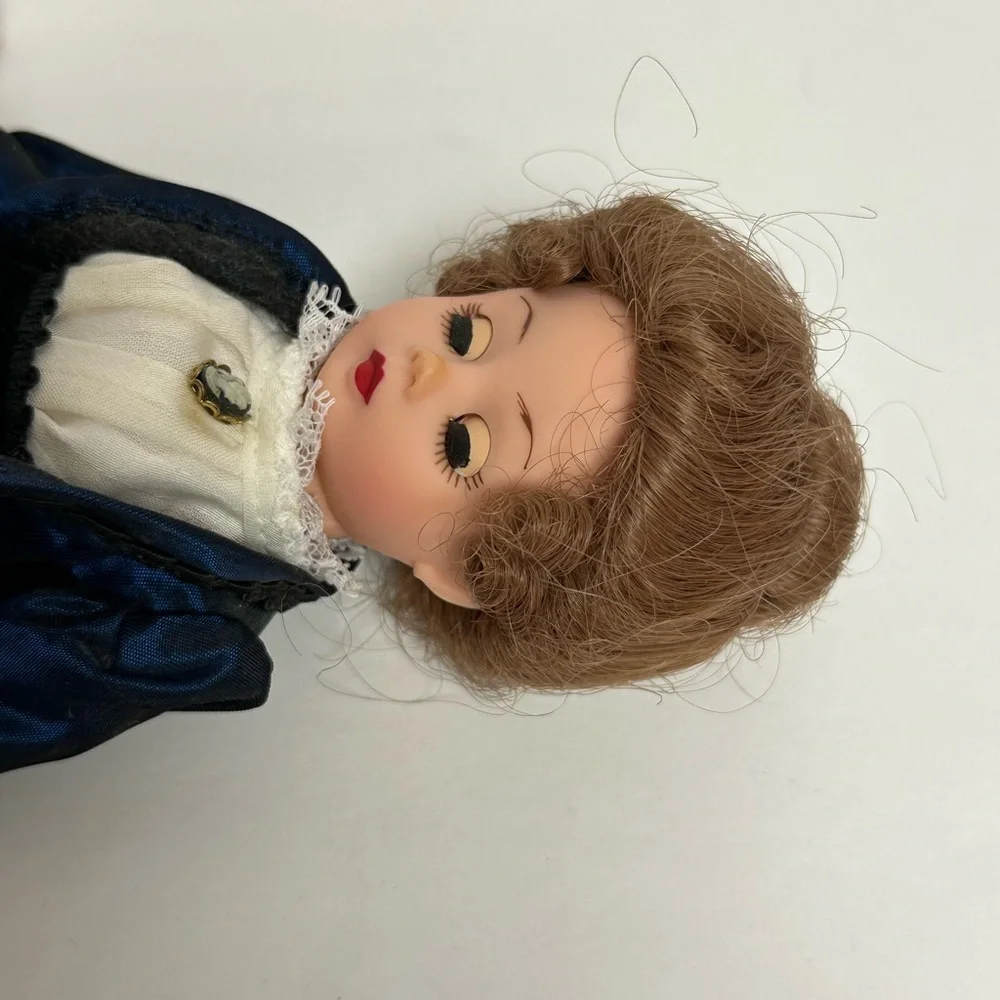 Madame Alexander Limited Edition Doll: 1900 Gibson Girl